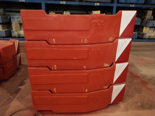 OEM 高品質 10 トンクレーンカウンターウェイト 塗装済み 精密寸法 TS16949