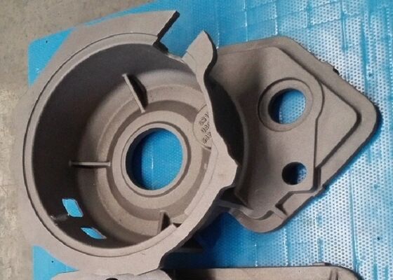 OEMトラック大型車両砂型鋳造鉄部品トランスファーケース産業機械用