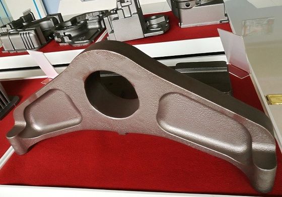 OEM 砂鋳鉄 カスタム加工部品 リンク 建設のための鉄道輸送機械
