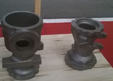 ねずみ鋳鉄の部品のフォークリフトのための緑の砂型で作るトランペットの腕