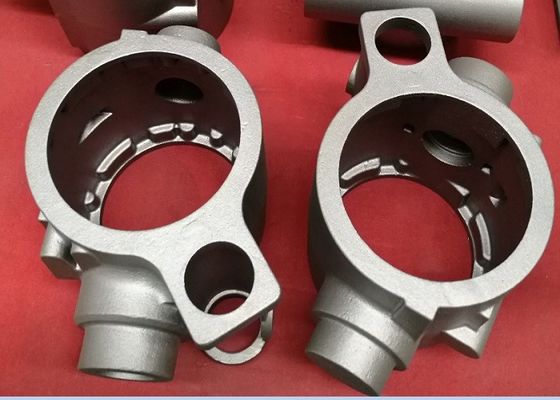 OEM 高品質の砂鋳鉄部品 完成品塗装でドライブヘッド 正確な寸法