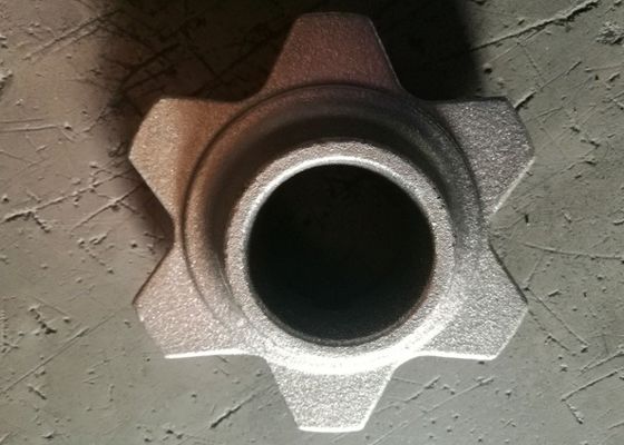 砂型で作る農業機械はDuctiltの鉄材料が付いている後部ハブを分けます