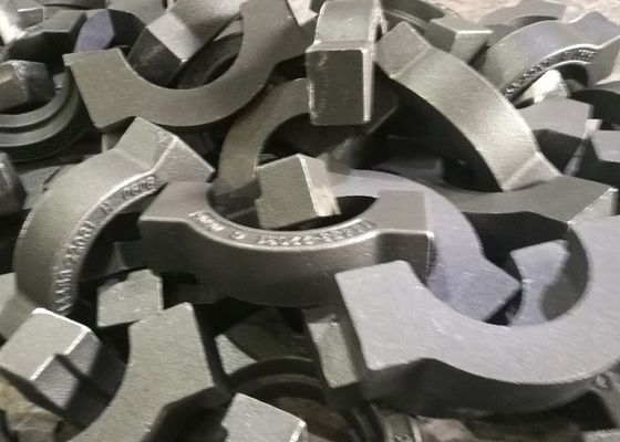 粉砕のフォークリフトの延性がある鉄QT450-12投げる軸受けカバー