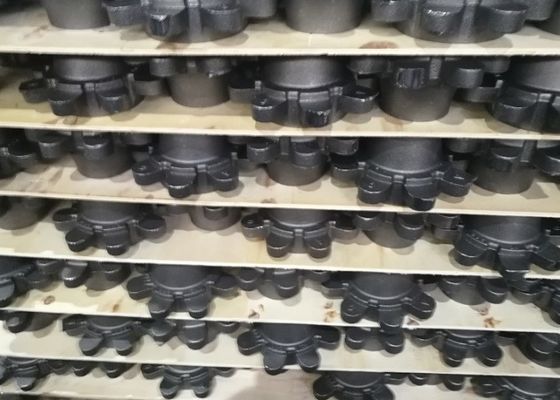 機械化トラニオンの帽子を投げるフォークリフトを造る